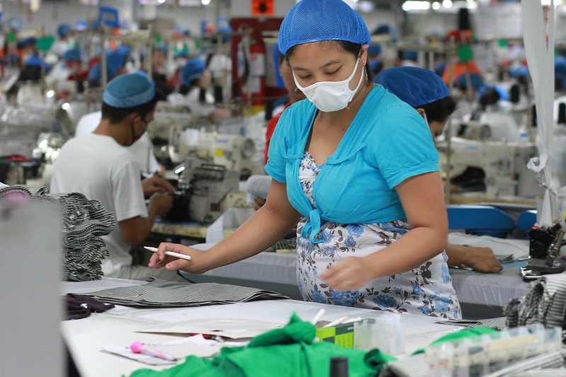 blue collar filipino worker