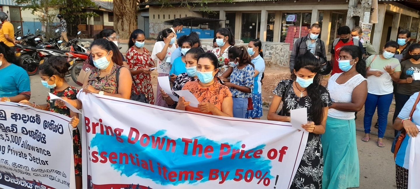 ТЕМА НОМЕРА: Кризис низких зарплат обрекает работников текстильной и  швейной промышленности в Азии и Африке на нищету | IndustriALL